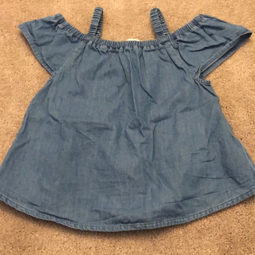 🌟3/$15🌟 Girls Chambray Off the Shoulder Top Sz 5T